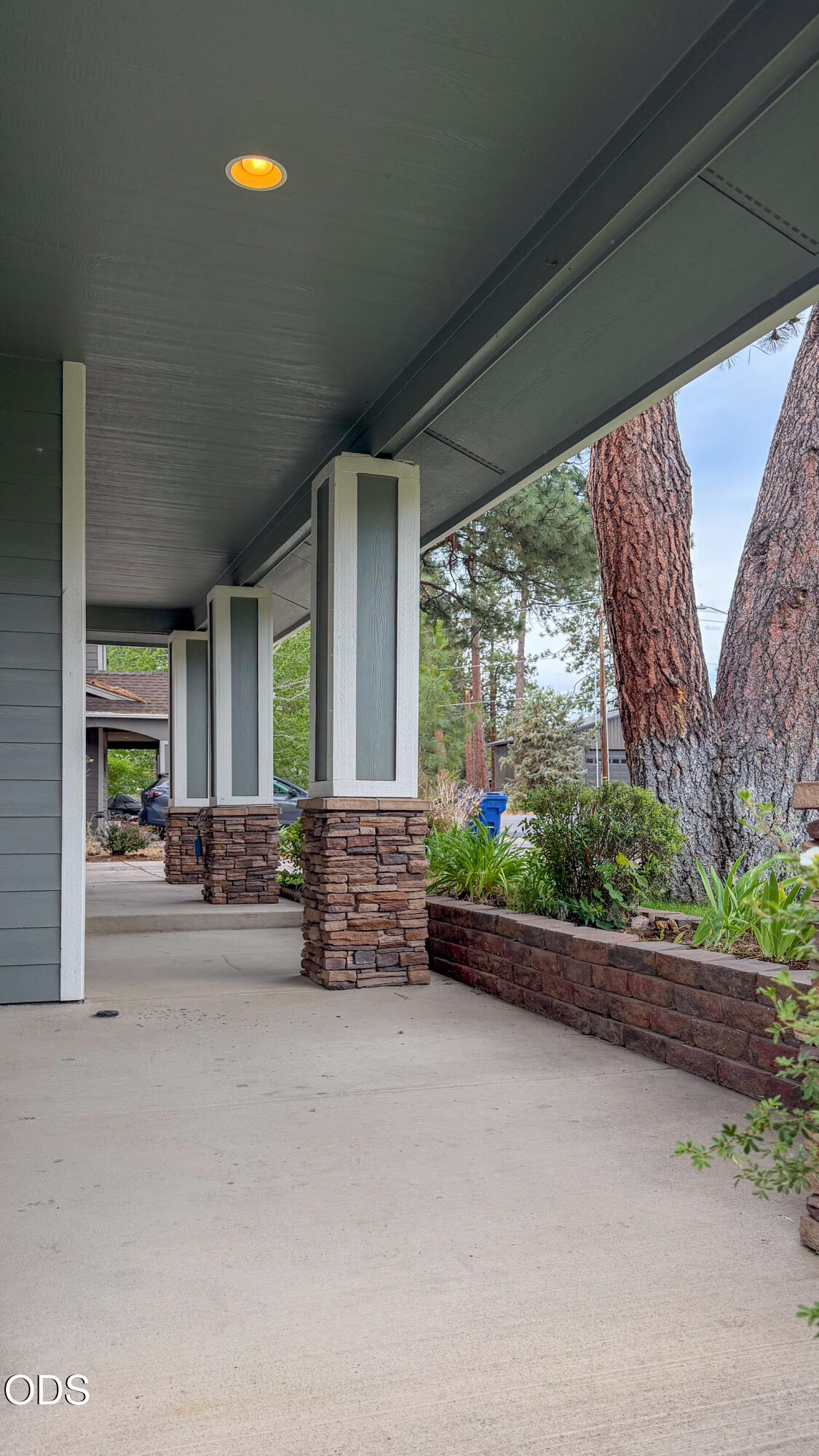 61506 Tall Tree Court