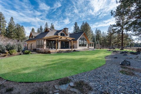 Tiny photo for 15275 Windigo Trail, Sisters, OR 97759 (MLS # 220217038)