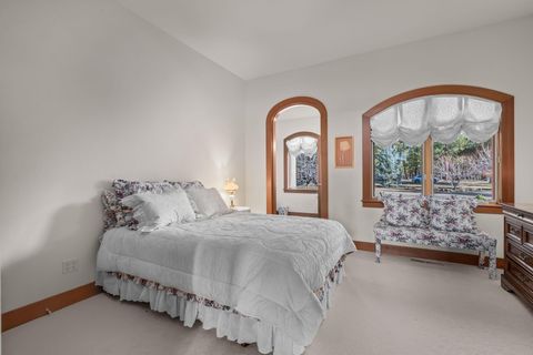 Tiny photo for 15275 Windigo Trail, Sisters, OR 97759 (MLS # 220217038)