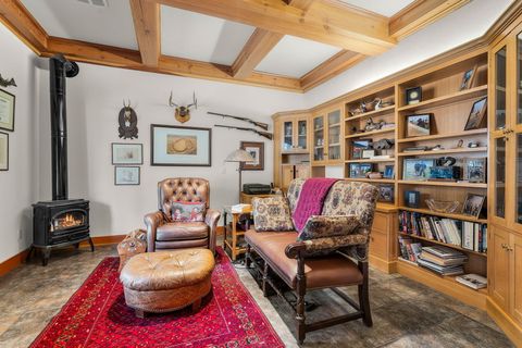 Tiny photo for 15275 Windigo Trail, Sisters, OR 97759 (MLS # 220217038)