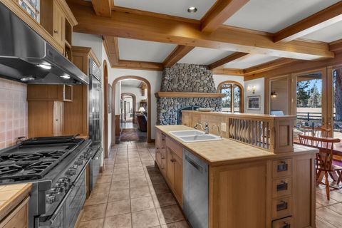 Tiny photo for 15275 Windigo Trail, Sisters, OR 97759 (MLS # 220217038)