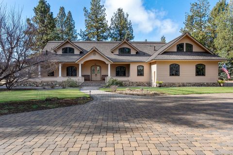 Tiny photo for 15275 Windigo Trail, Sisters, OR 97759 (MLS # 220217038)