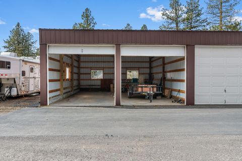 Tiny photo for 15275 Windigo Trail, Sisters, OR 97759 (MLS # 220217038)
