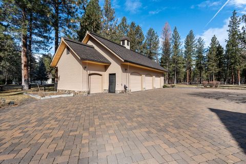 Tiny photo for 15275 Windigo Trail, Sisters, OR 97759 (MLS # 220217038)