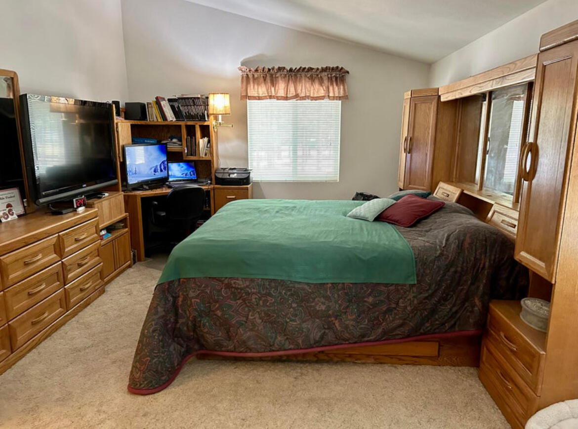 Ponderosa Pines - Residential