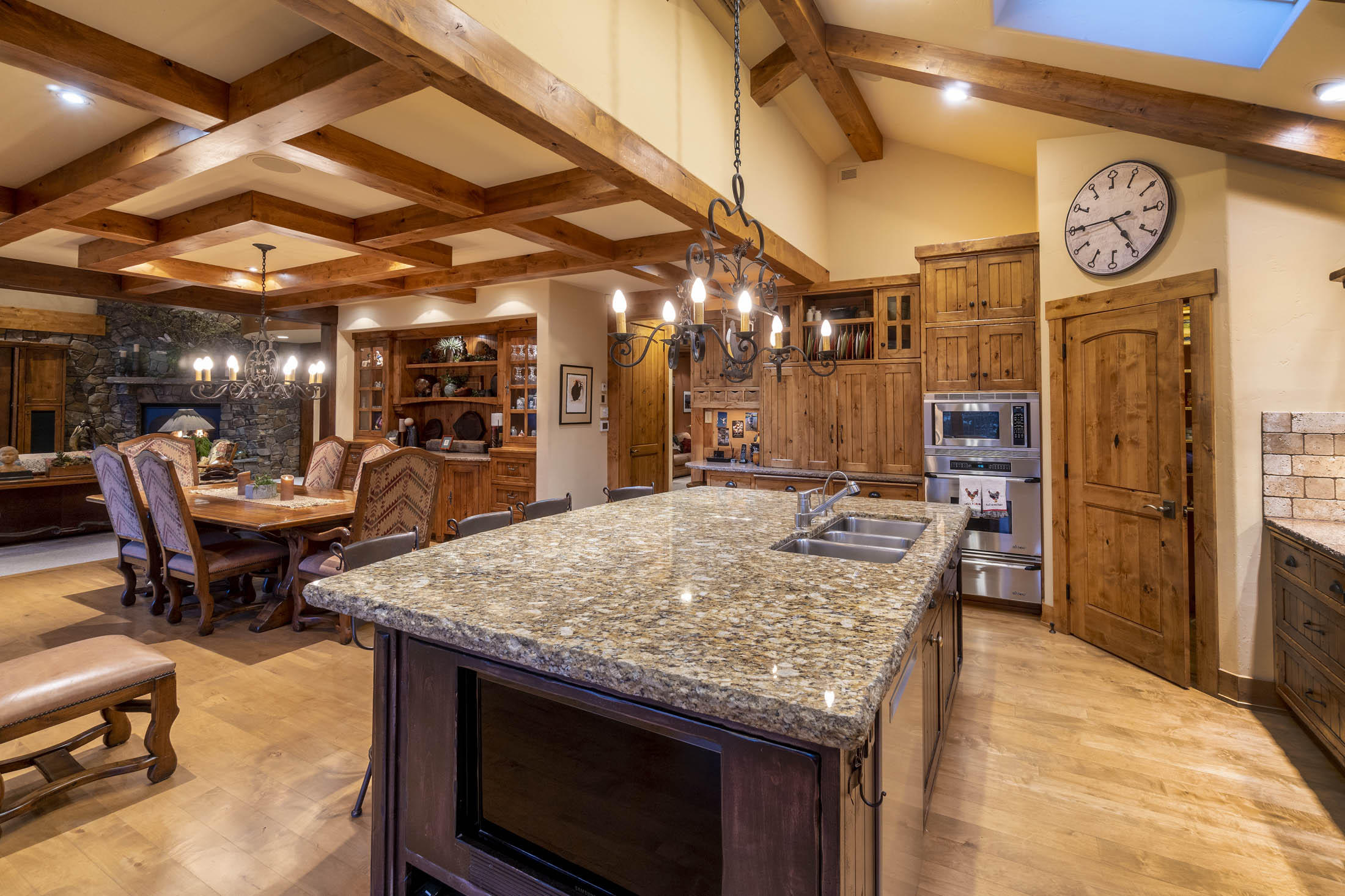 Broken Top - Residential