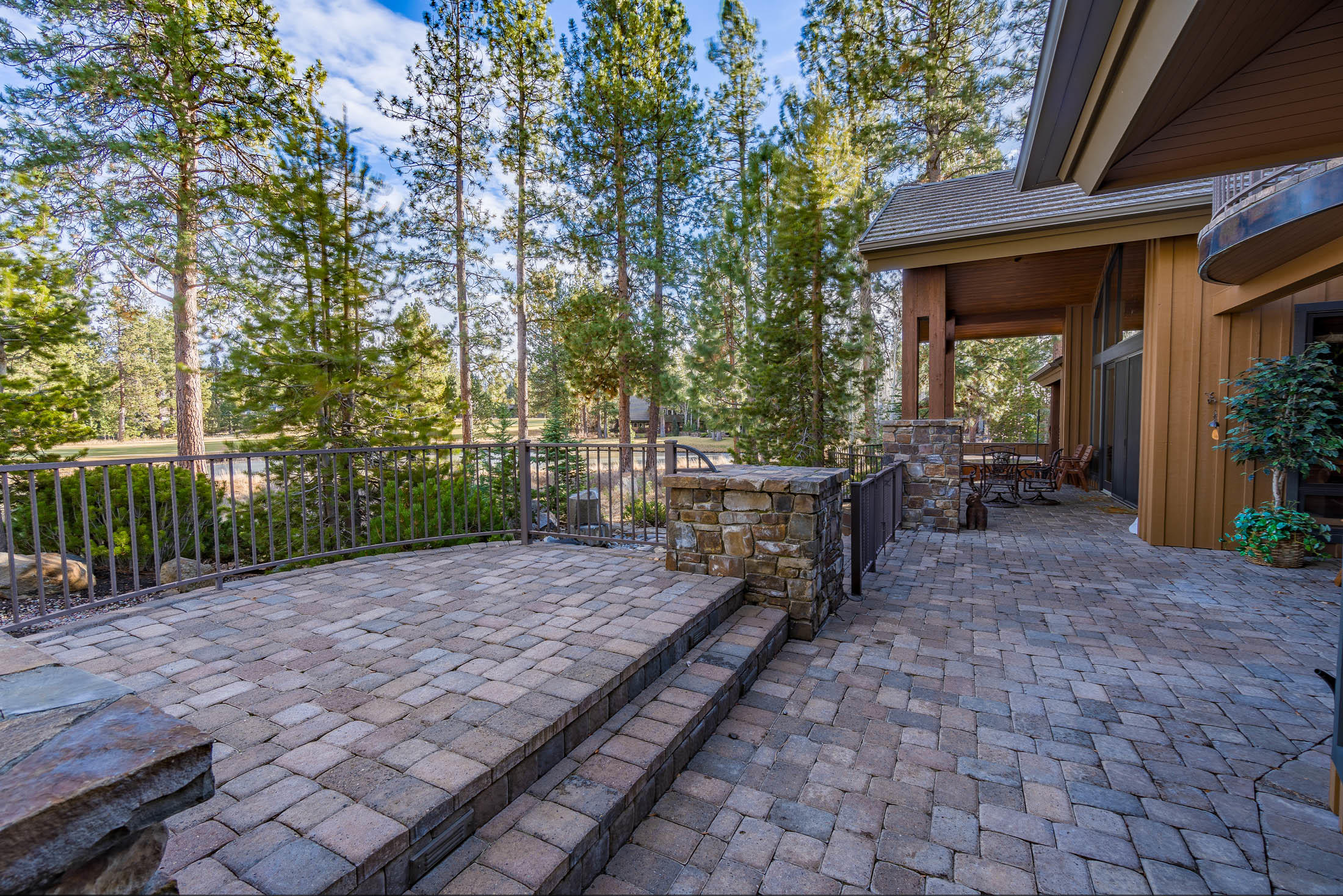 Broken Top - Residential