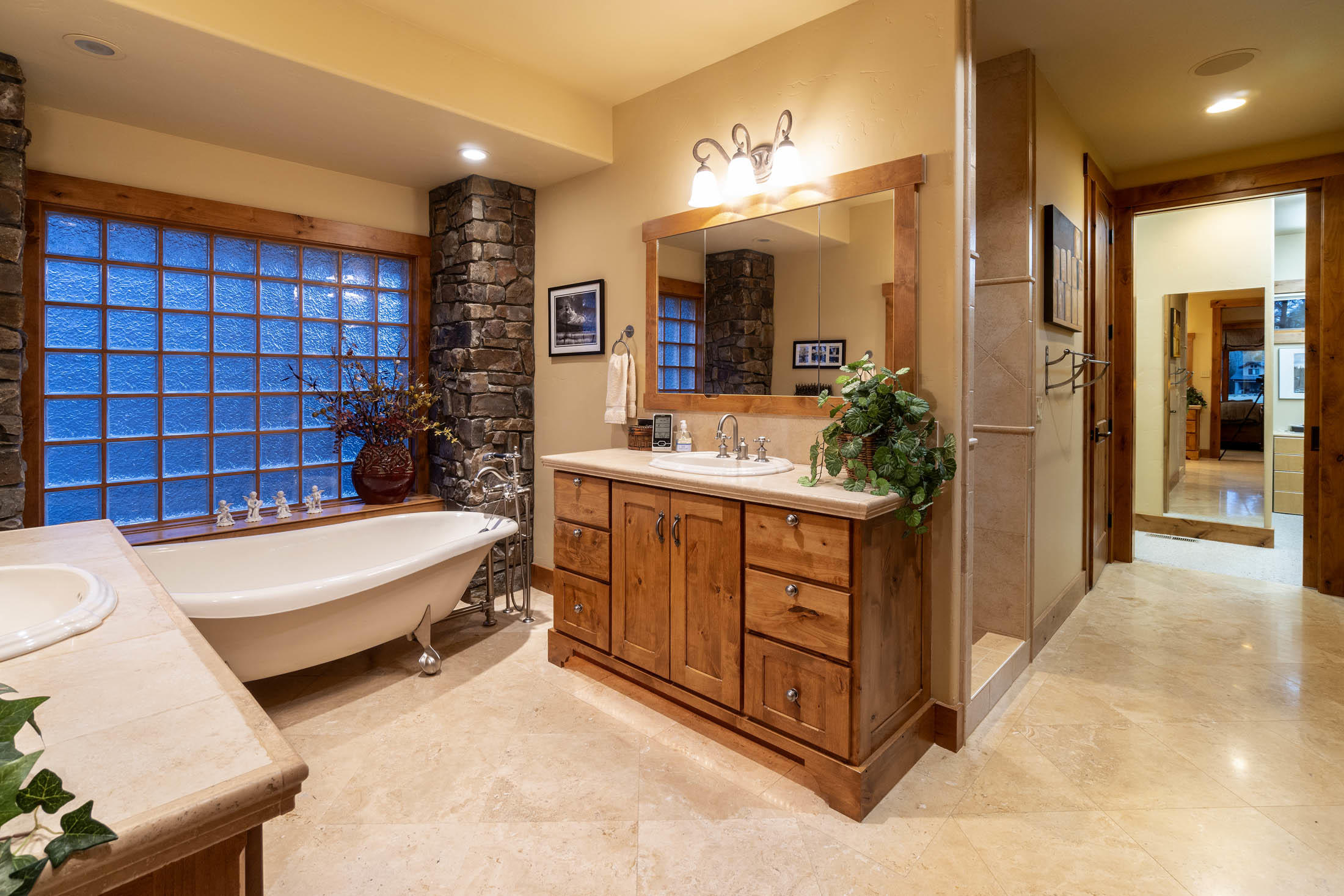 Broken Top - Residential