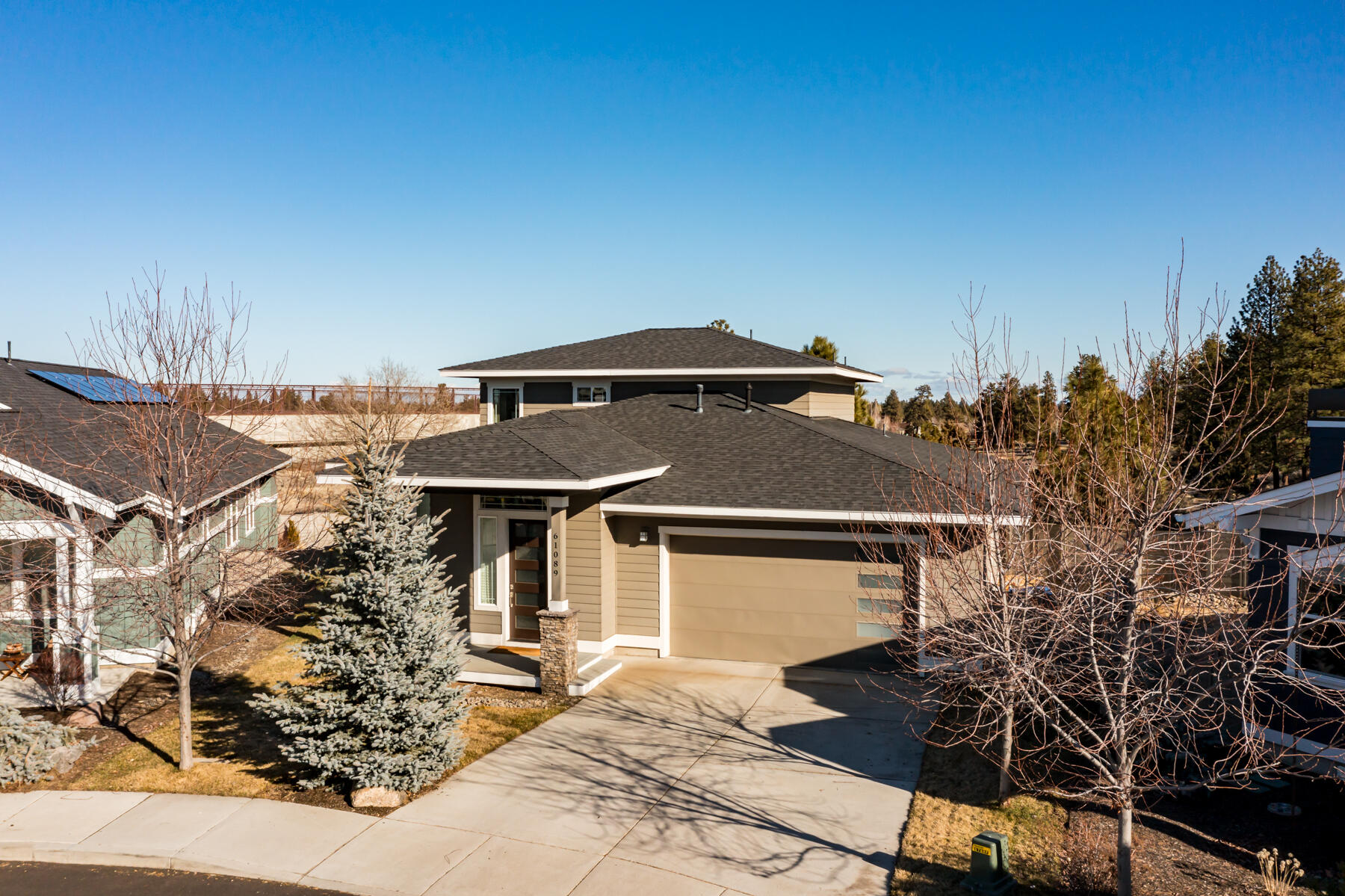 61089 SE Echo Lake Court