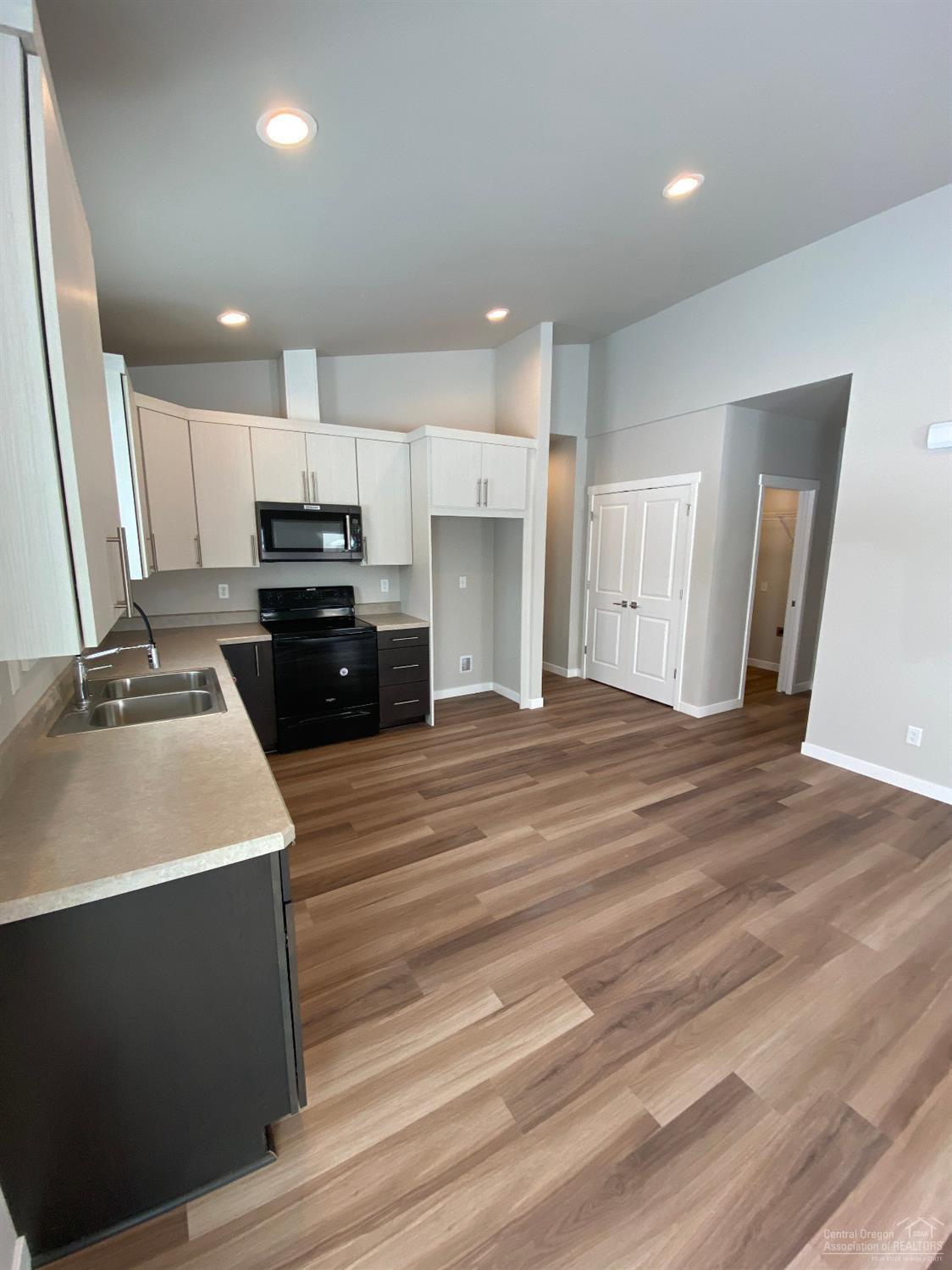 Huntington Meadows - Residential