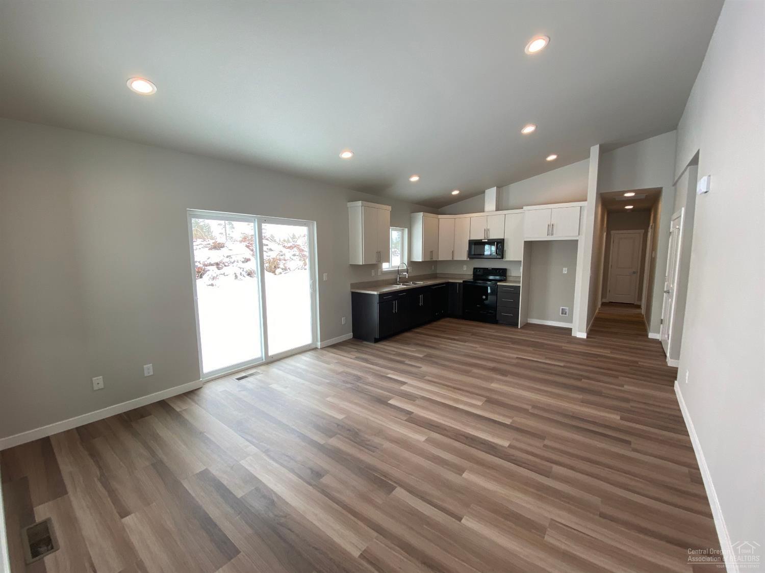 Huntington Meadows - Residential