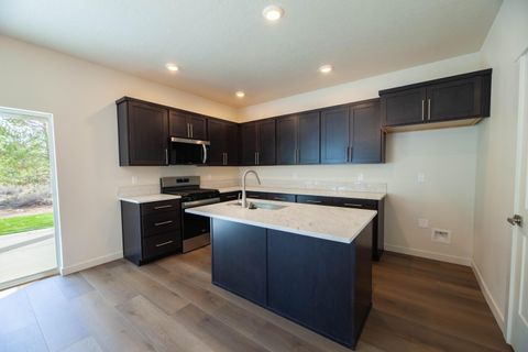 Tiny photo for 16671 Neil Ct Ct #9, La Pine, OR 97739 (MLS # 220217484)