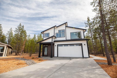 Photo of 16671 Neil Ct Ct #9, La Pine, OR 97739 (MLS # 220217484)