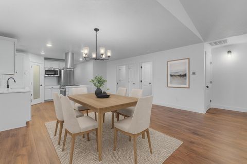 Tiny photo for 1062 NW Walnut Avenue, Redmond, OR 97756 (MLS # 220212765)