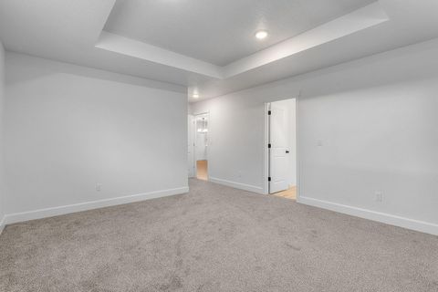 Tiny photo for 1062 NW Walnut Avenue, Redmond, OR 97756 (MLS # 220212765)