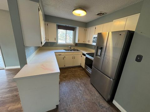 Tiny photo for 963 NW 55th Street, Redmond, OR 97756 (MLS # 220211140)