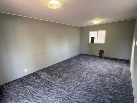 Tiny photo for 963 NW 55th Street, Redmond, OR 97756 (MLS # 220211140)