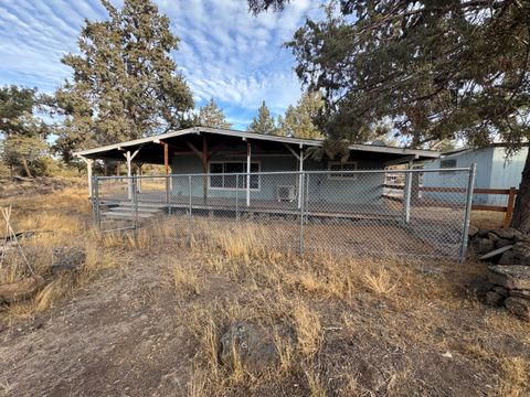 Tiny photo for 963 NW 55th Street, Redmond, OR 97756 (MLS # 220211140)