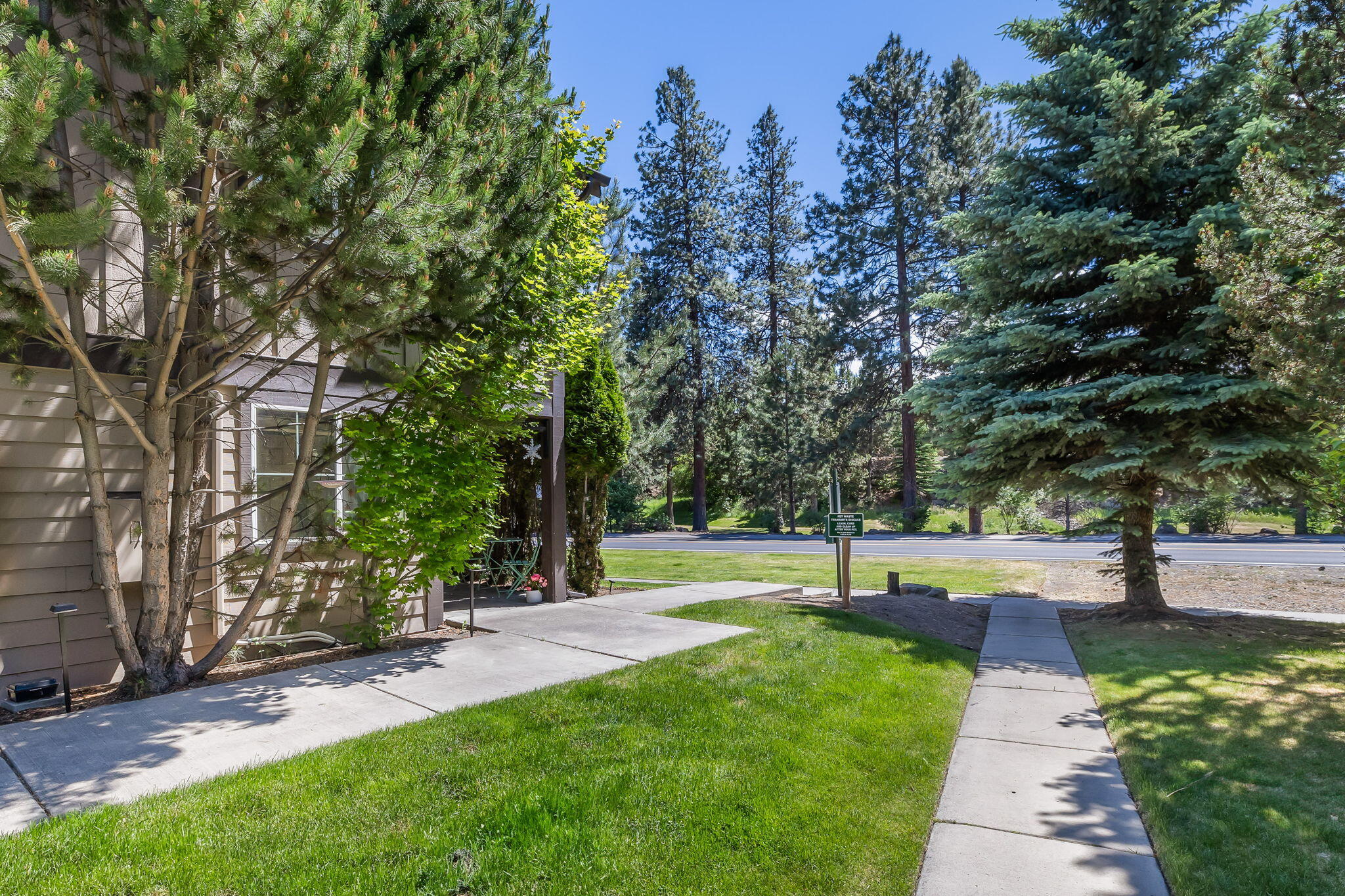 1941 NW Monterey Pines Drive UNIT 6