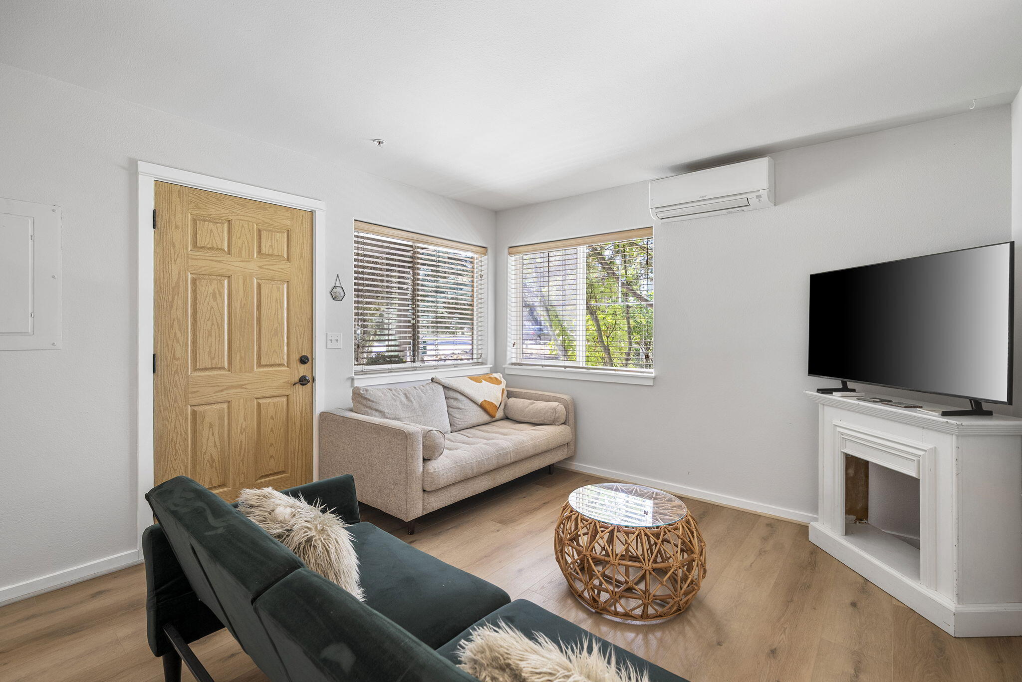 1941 NW Monterey Pines Drive UNIT 6