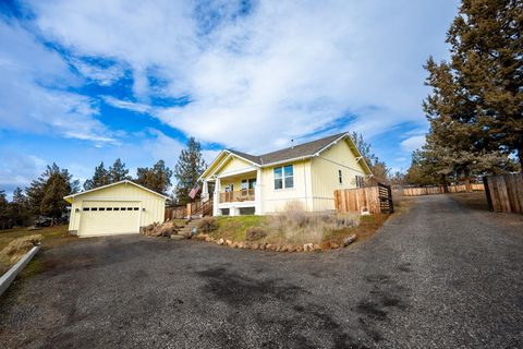 Tiny photo for 8906 SW Shad Road, Terrebonne, OR 97760 (MLS # 220215627)