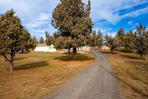 Tiny photo for 8906 SW Shad Road, Terrebonne, OR 97760 (MLS # 220215627)
