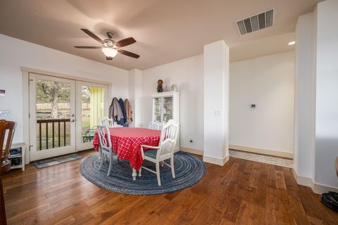 Tiny photo for 8906 SW Shad Road, Terrebonne, OR 97760 (MLS # 220215627)