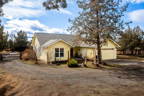 Tiny photo for 8906 SW Shad Road, Terrebonne, OR 97760 (MLS # 220215627)
