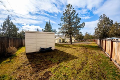 Tiny photo for 8906 SW Shad Road, Terrebonne, OR 97760 (MLS # 220215627)