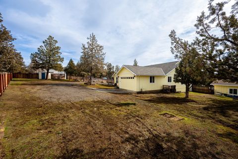 Tiny photo for 8906 SW Shad Road, Terrebonne, OR 97760 (MLS # 220215627)