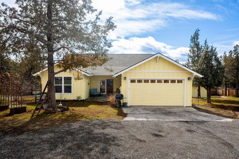Tiny photo for 8906 SW Shad Road, Terrebonne, OR 97760 (MLS # 220215627)