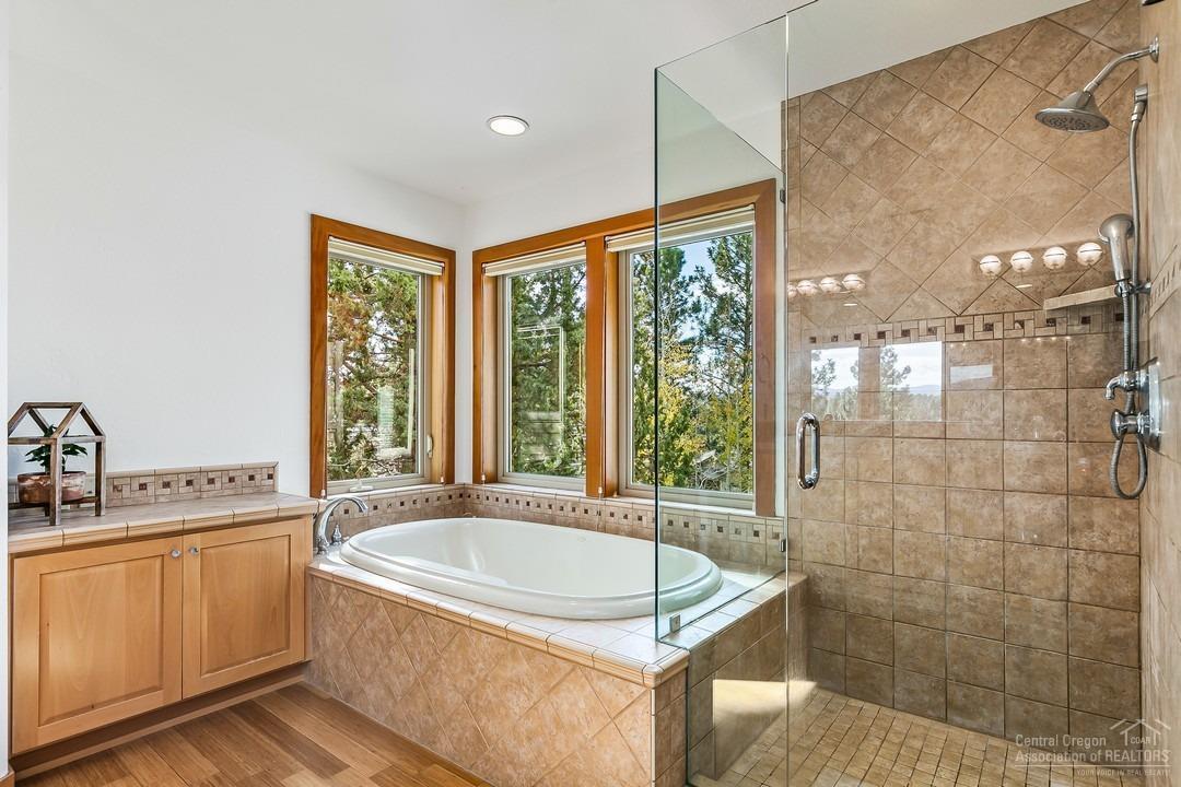 Skyliner Summit - Residential