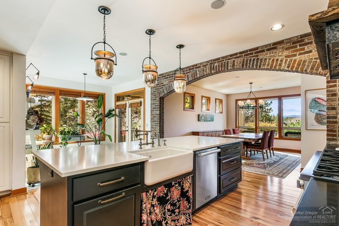 Skyliner Summit - Residential