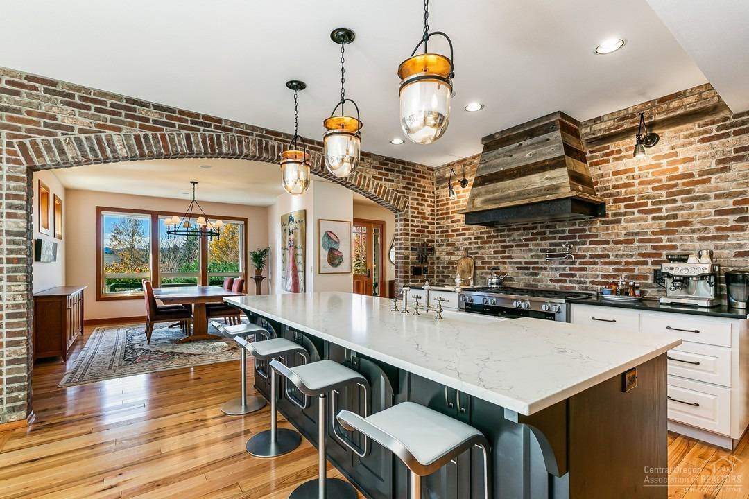 Skyliner Summit - Residential