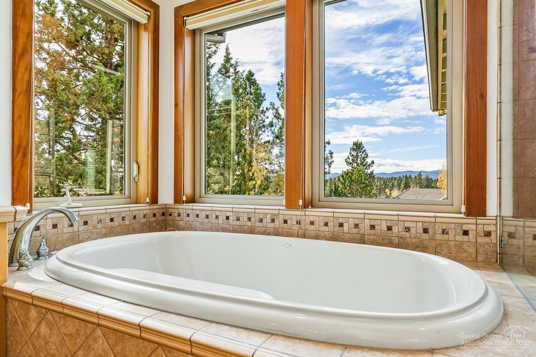 Skyliner Summit - Residential