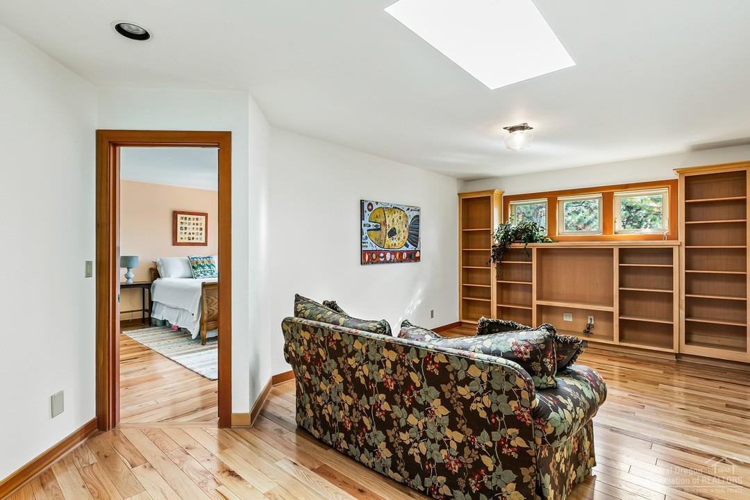 Skyliner Summit - Residential