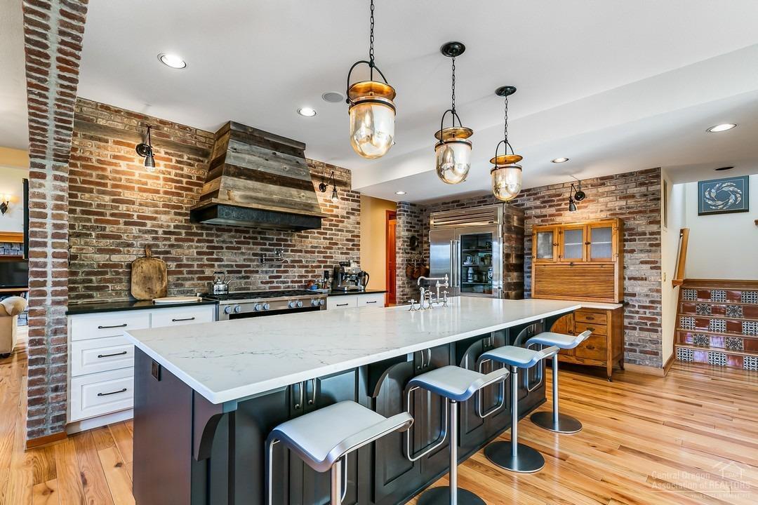 Skyliner Summit - Residential