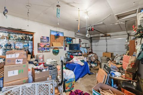 Tiny photo for 1960 Grandview Avenue, Medford, OR 97504 (MLS # 220214401)