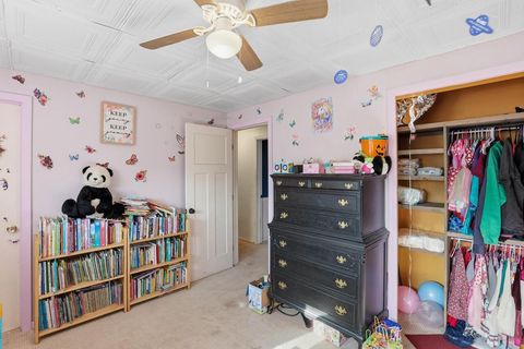 Tiny photo for 1960 Grandview Avenue, Medford, OR 97504 (MLS # 220214401)