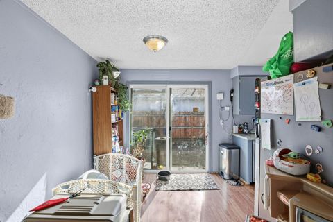 Tiny photo for 1960 Grandview Avenue, Medford, OR 97504 (MLS # 220214401)