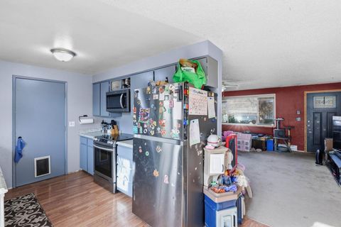 Tiny photo for 1960 Grandview Avenue, Medford, OR 97504 (MLS # 220214401)