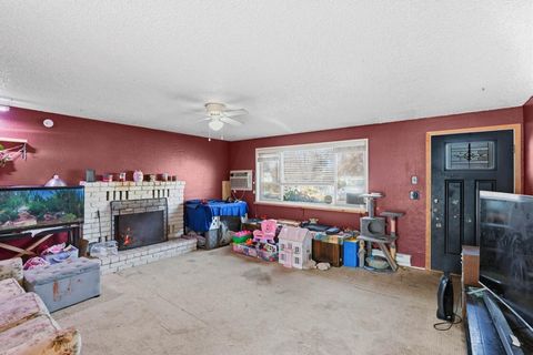 Tiny photo for 1960 Grandview Avenue, Medford, OR 97504 (MLS # 220214401)