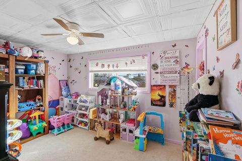 Tiny photo for 1960 Grandview Avenue, Medford, OR 97504 (MLS # 220214401)