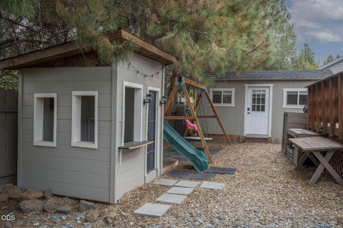 Tiny photo for 1044 SE Baywood Court, Bend, OR 97702 (MLS # 220222839)