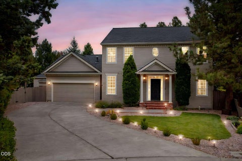 Photo of 1044 SE Baywood Court, Bend, OR 97702 (MLS # 220222839)