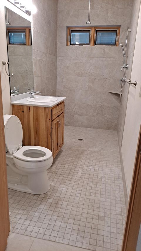 Tiny photo for 2361 Kings Highway, Medford, OR 97501 (MLS # 220214263)