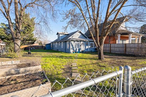 Tiny photo for 2361 Kings Highway, Medford, OR 97501 (MLS # 220214263)
