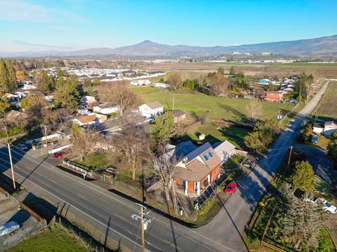 Tiny photo for 2361 Kings Highway, Medford, OR 97501 (MLS # 220214263)