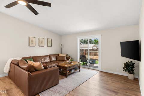 Tiny photo for 833 NW Maple Court, Redmond, OR 97756 (MLS # 220223502)