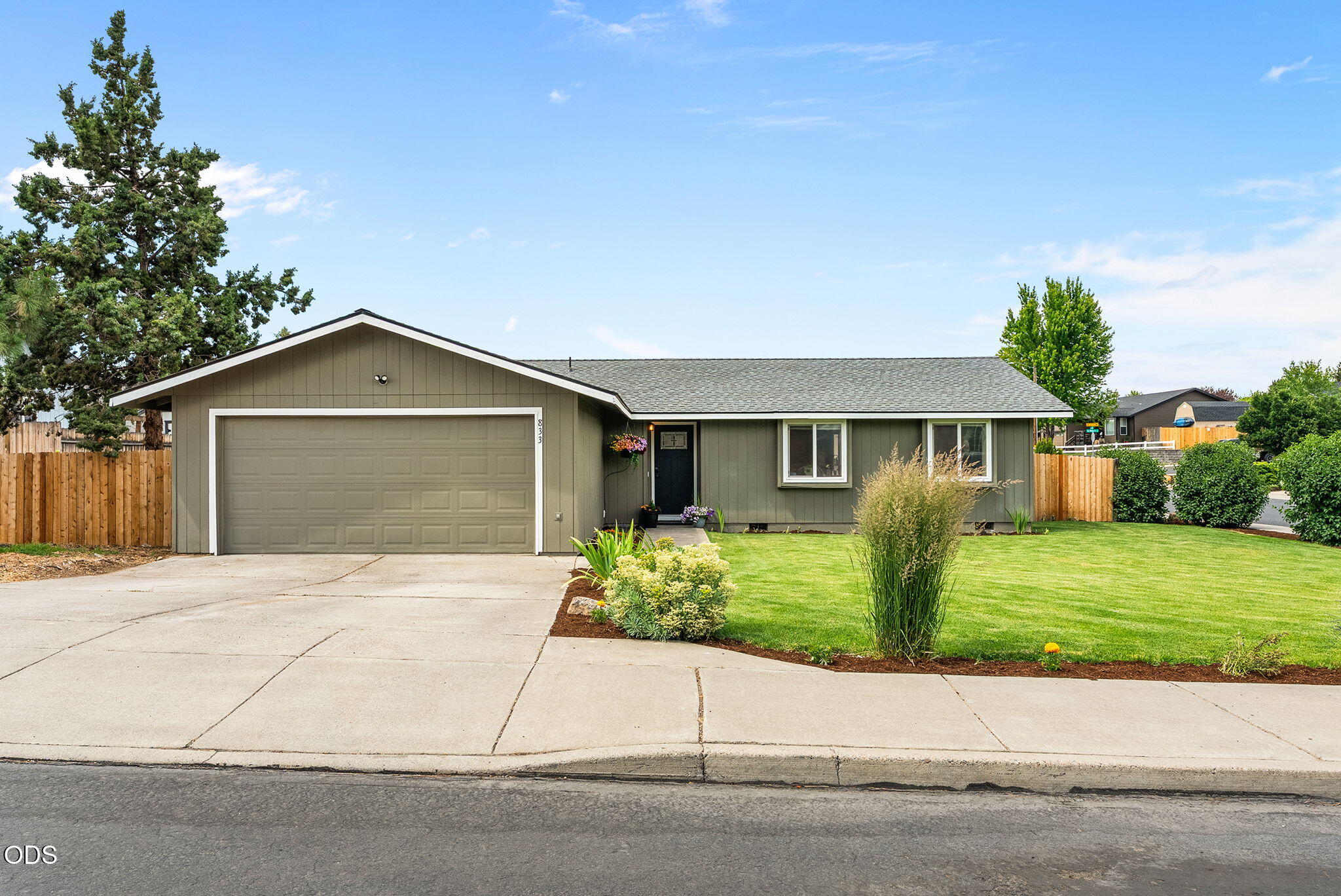 833 NW Maple Court